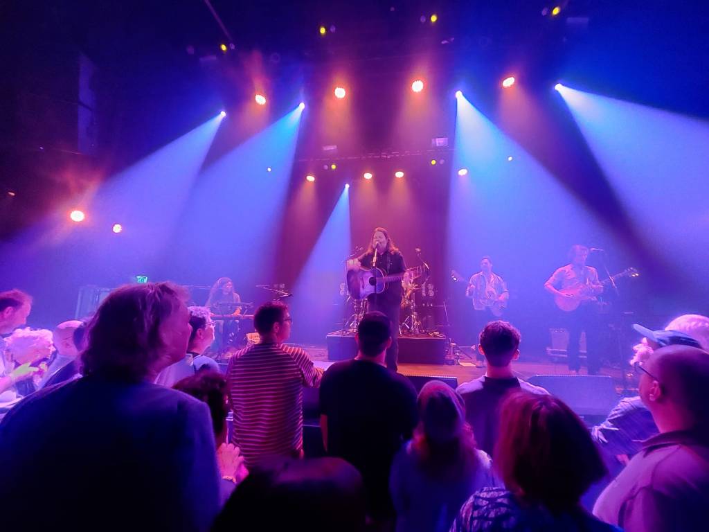 Ramblin Roots 2024: zere voeten, keuzestress en échte&nbsp;muziek