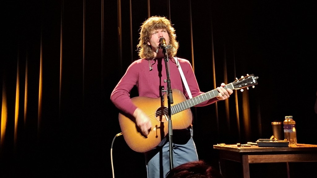 Is Jesse Welles de nieuwe Bob Dylan? Protestzanger zorgt voor&nbsp;tranen